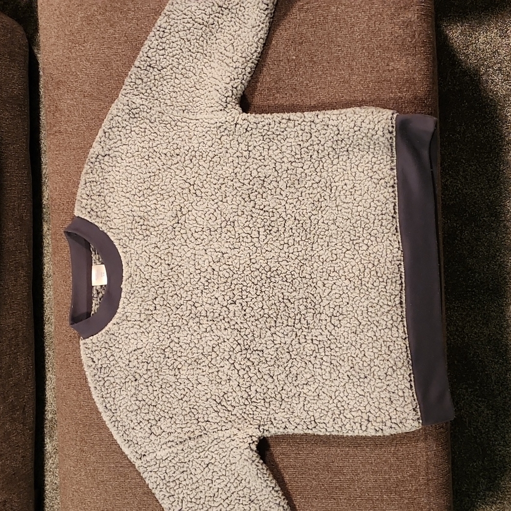 Very fluffy & soft sweater